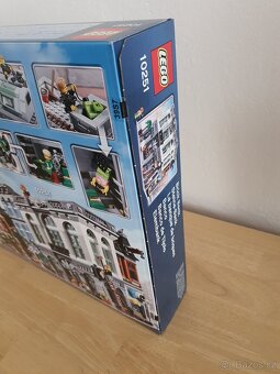 Lego 10251 Brick bank - 4