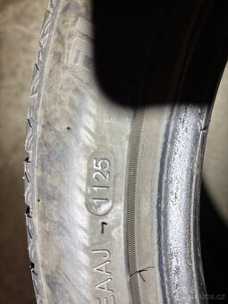 Prodám 2ks zimní 205/45 r16 - 4