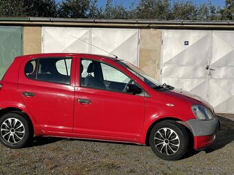 Toyota Yaris 1.0 - 4