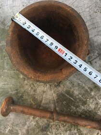 Hmoždíř litinový s tloukem - 4