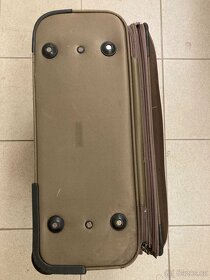 Cestovní kufr (s rozměry kabinového zavazadla) - 4