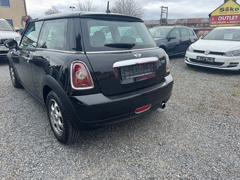 Mini Coper 1.6 i, rok 2010.149000 km najeto. - 4