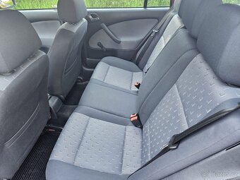 Škoda Octavia combi 1,6 MPi 75 kW ČR serviska I. Maj - 4