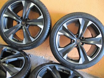 Alu Seat Cupra + 245/40/19 - 4