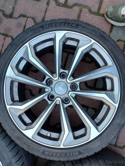 Originál ALU kola Hyundai i30 R18 + letní pneu - 4
