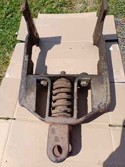 Zetor 25 horní závěs - 4