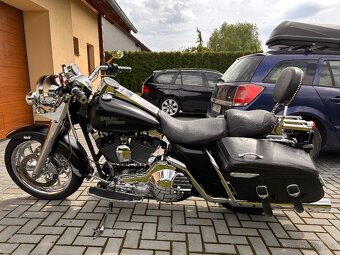 HARLEY-DAVIDSON ROAD KING CLASSIC FLHRCI - 4