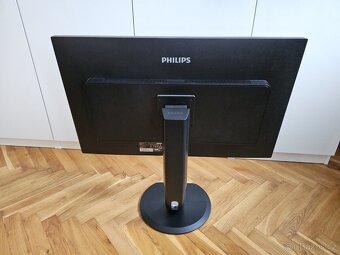 LCD monitor Philips 31.5" - 4