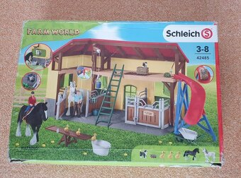 Schleich 42485 Horse Club Koňská stáj - 4