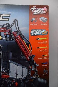 Lego Technic 42043 Mercedes Benz - 4