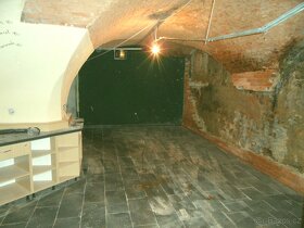 Pronájem sklepních prostor.420 m2 v centru Liberce - 4