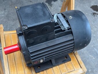 Elektromotor 3 kw 2880 ot. - 4