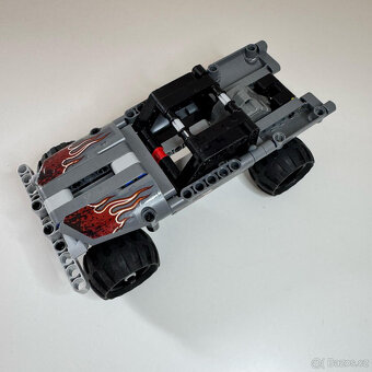 LEGO® Technik 42090 - Útěk v teréňáku - čtěte - 4