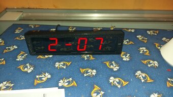 Prodám nástěnné digitální hodiny - 4