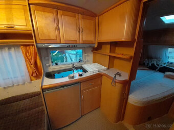 karavan HOBBY 460 UFE - pro 4lidi -rok 2005 markyza, sprcha - 4