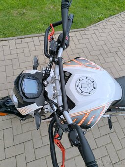 KTM DUKE 390 - 4