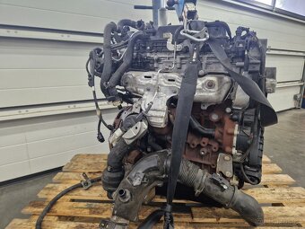 Prodám poškozený motor Opel Movano 2,2 121 KW - 4