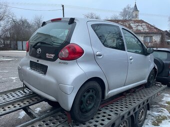 toyota aygo 1.0-50kw,r.v.2008 náhradní díly - 4