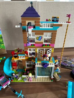 LEGO Friends Domecek prátelství na stromē - 4