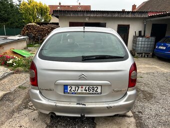 Citroën Xsara Picasso 2.0 HDi, r. 2010, STK 4/27 + náhradní - 4