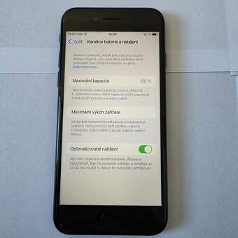 Apple iPhone SE (2020) 64GB, černá - 4
