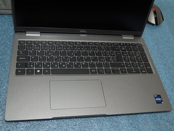 Novinka Dell Latitude 10.Jádro i5-1345u 512GB 16GB Záruka - 4