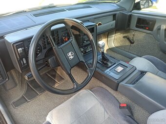 Pontiac Fiero - 4