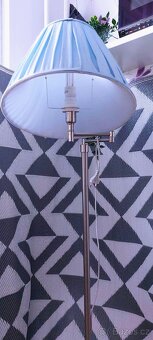 STOJACÍ LAMPA S OTOČNÝM KLOBOUKEM - 4