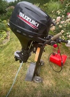 Člun s motorem SUZUKI 20hp - 4