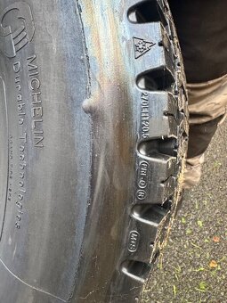 4 kusy zimní záběrová 315/60 R 22,5 - 4