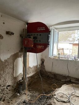 STĚNOVÉ ŘEZÁNÍ • AIRLESS MALOVÁNÍ • RENOVACE - 4