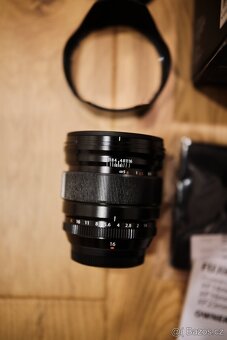 FUJIFILM 16mm f1.4 R WR - výborný stav, kompletní balení - 4