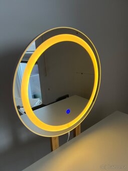 Kosmetický stolek - 4