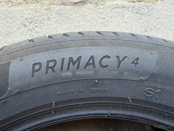 Michelin 215/55 R18 - 4