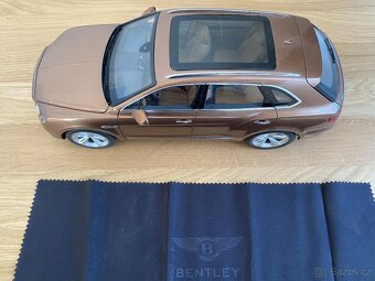 PRODÁNO Bentley Bentayga Kyosho 1:18 - 4