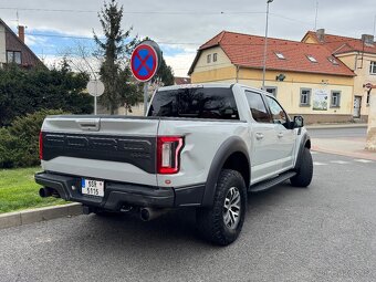Ford F-150 Raptor - 4