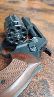 Flobert revolver KORA Brno 2.5" cal. 6mm - černý, dřevo - 4