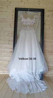 Prodám levně svatební šaty - 4