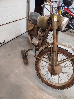 Predám Jawa sved 250 - 4