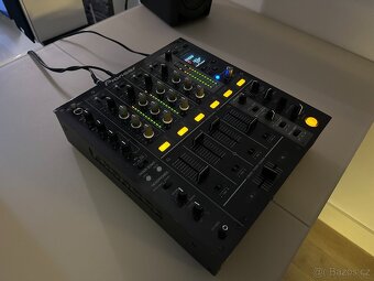 Pioneer DJM 700 - 4