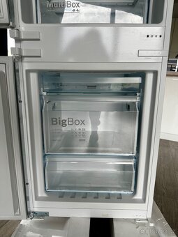 Vestavná lednice Bosch zánovní - 4