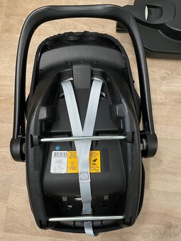 Autosedacka vajicko Maxi Cosi + isofix zakladna - 4