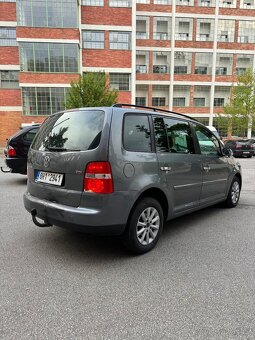 Volkswagen Touran 2.0 TDi - 4