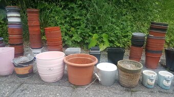 Obaly na rostliny + květináče - cca 225 ks - 4