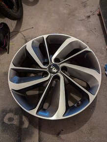 Disky Kia R18 - 4