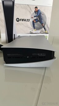 PlayStation 5 s mechanikou - 4