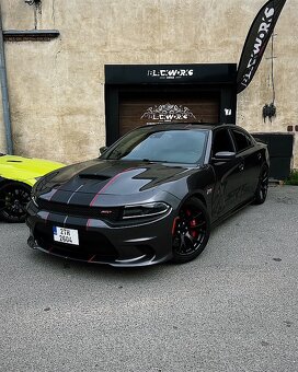 Dodge charger srt - 4