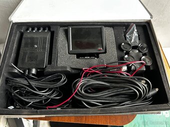 Parkovací asistent CARFACE s kamerou a 3,5" TFT displejem - 4