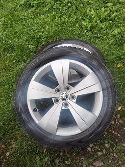 Alu kola 5x112 originál Škoda Superb III 215/55 R17 - 4