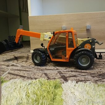 manipulátor Bruder JLG 2505 (č. 2140) - 4